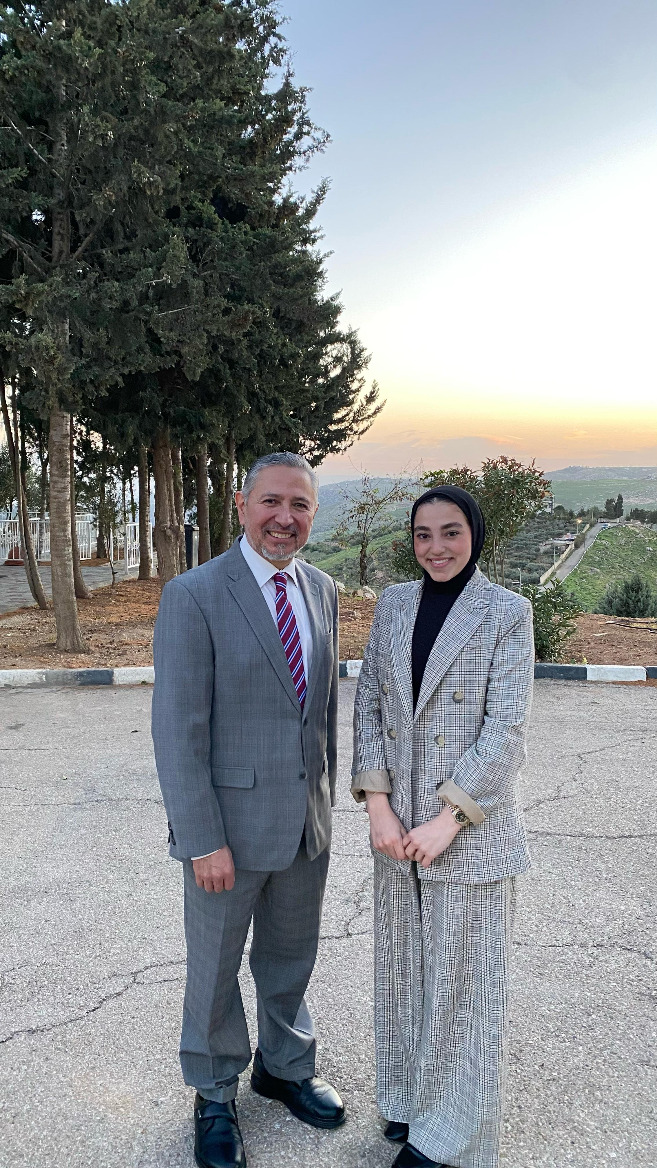 Madar Al-Saa Images 0.168800307646904