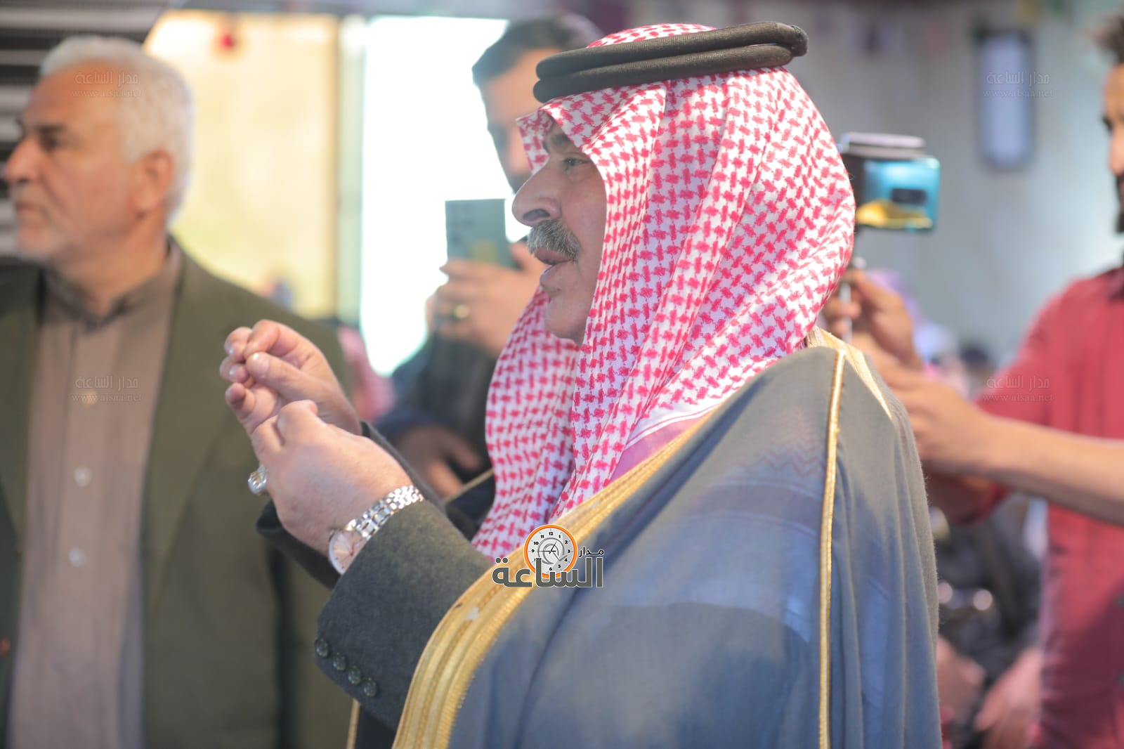 Madar Al-Saa Images 0.4103334459100185