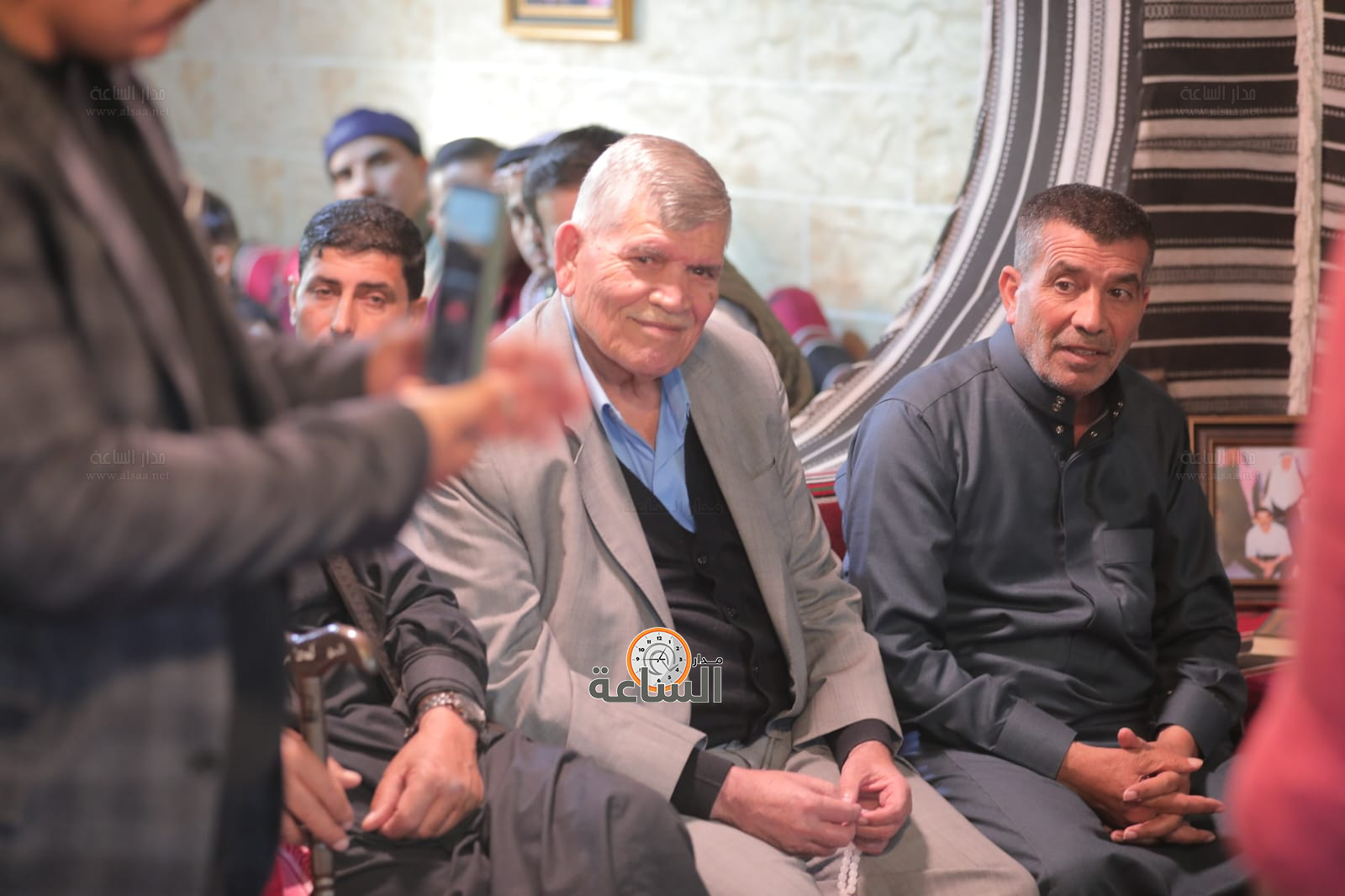 Madar Al-Saa Images 0.4204246243852128