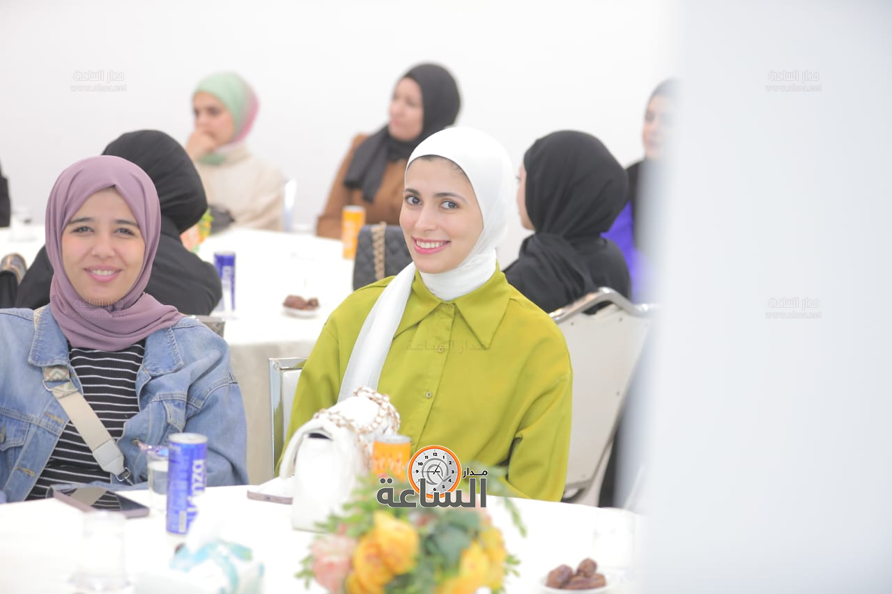 Madar Al-Saa Images 0.44228636029390533