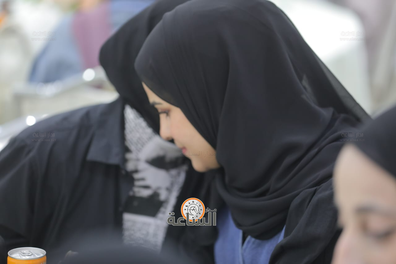 Madar Al-Saa Images 0.7114590510358207