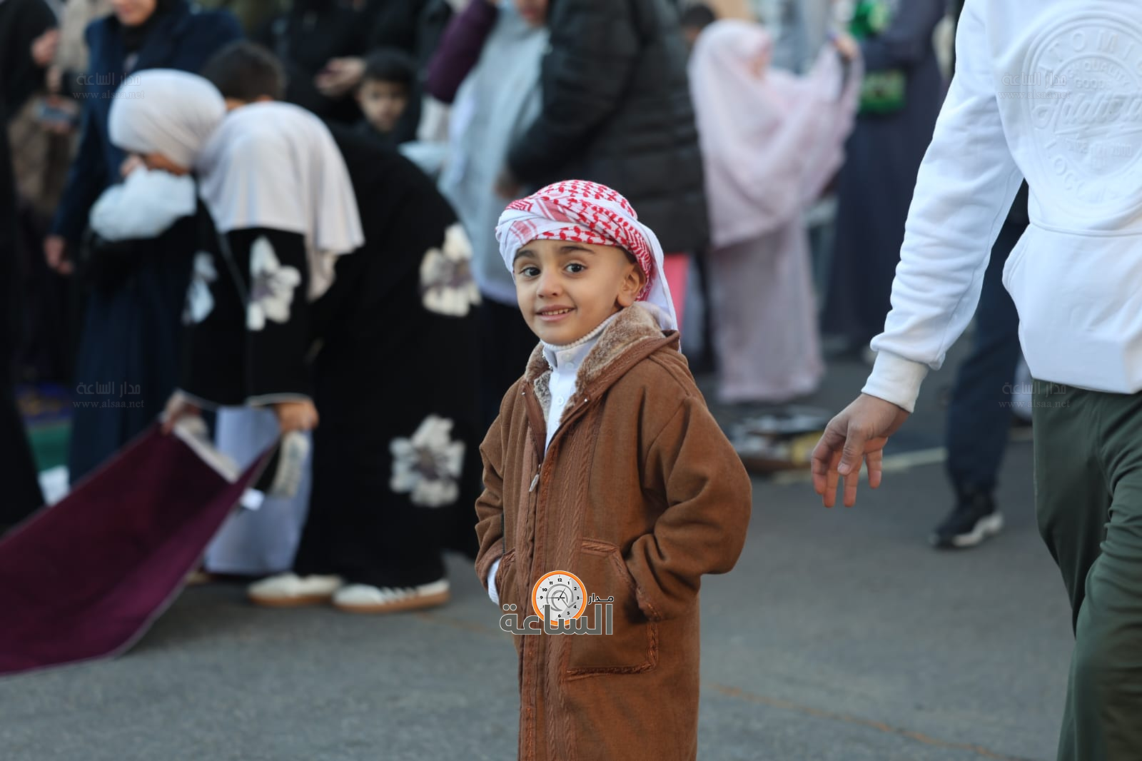 Madar Al-Saa Images 0.7249642578514224