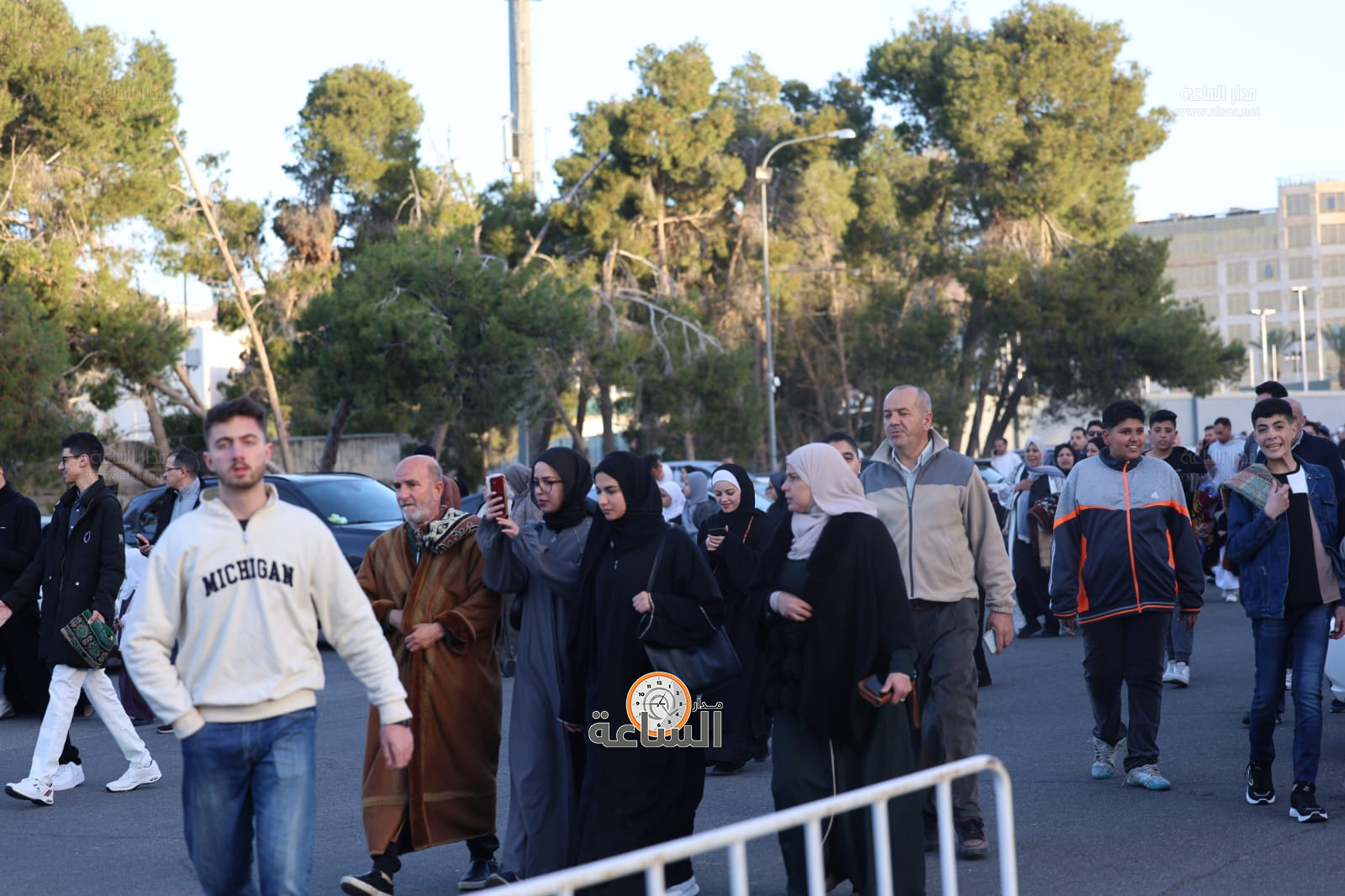 Madar Al-Saa Images 0.07690130980210363