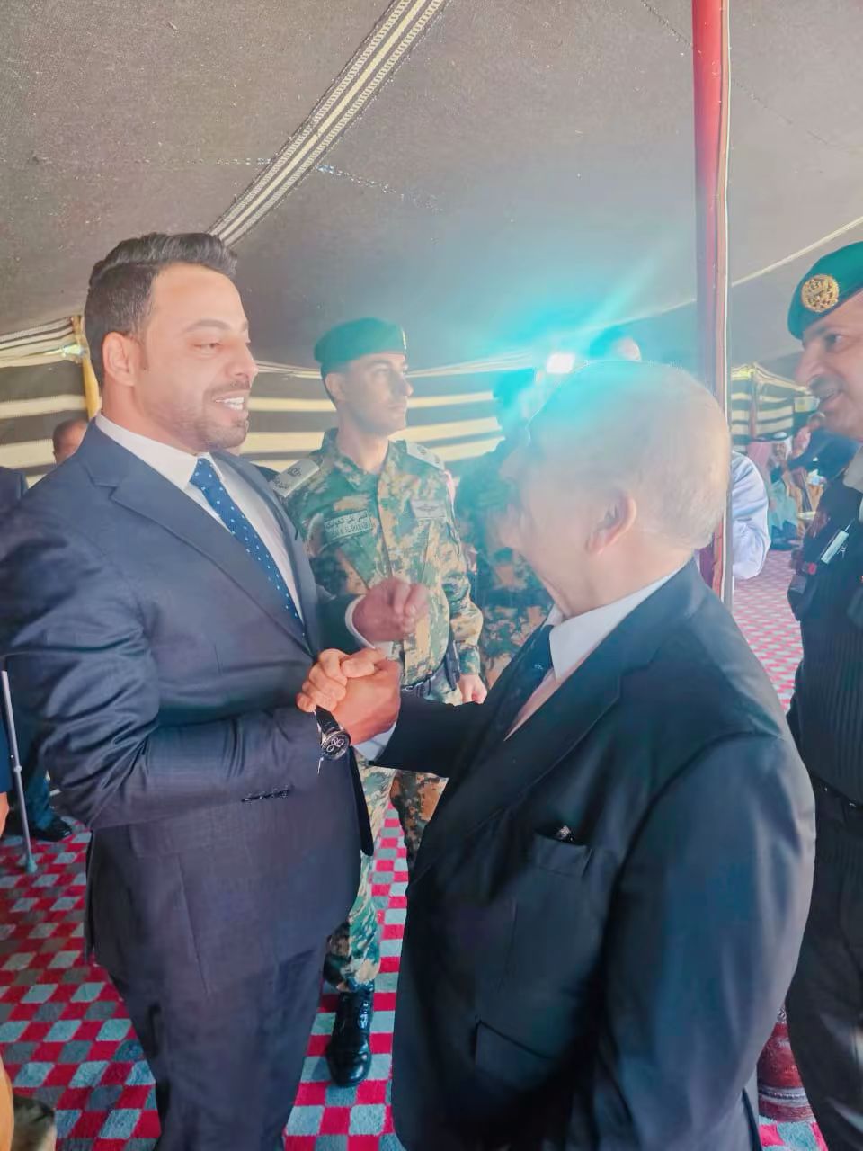 Madar Al-Saa Images 0.6204960725539108