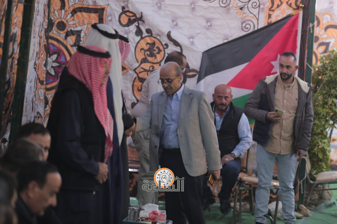 Madar Al-Saa Images 0.8815165369869109