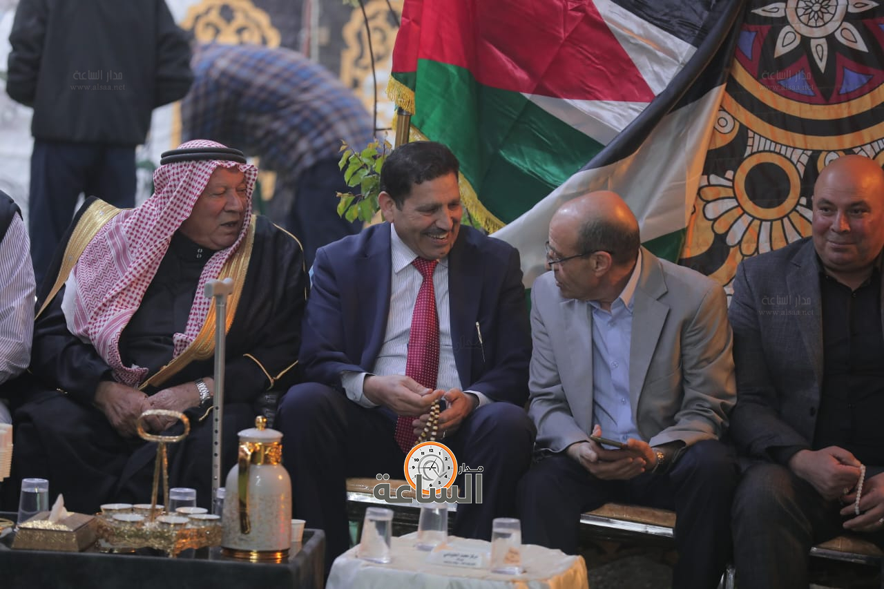 Madar Al-Saa Images 0.15348406381202317