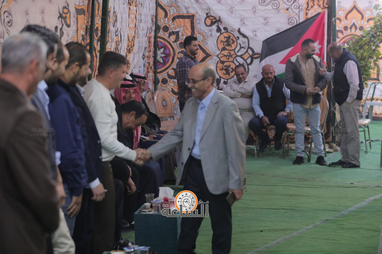 Madar Al-Saa Images 0.47816084490784494