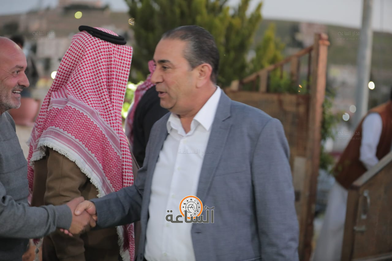 Madar Al-Saa Images 0.4191877624669962