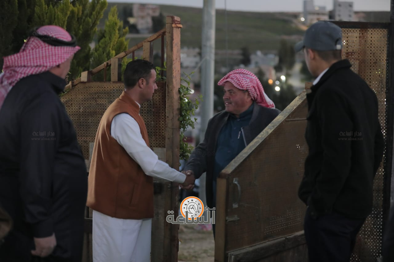 Madar Al-Saa Images 0.3467675673248465