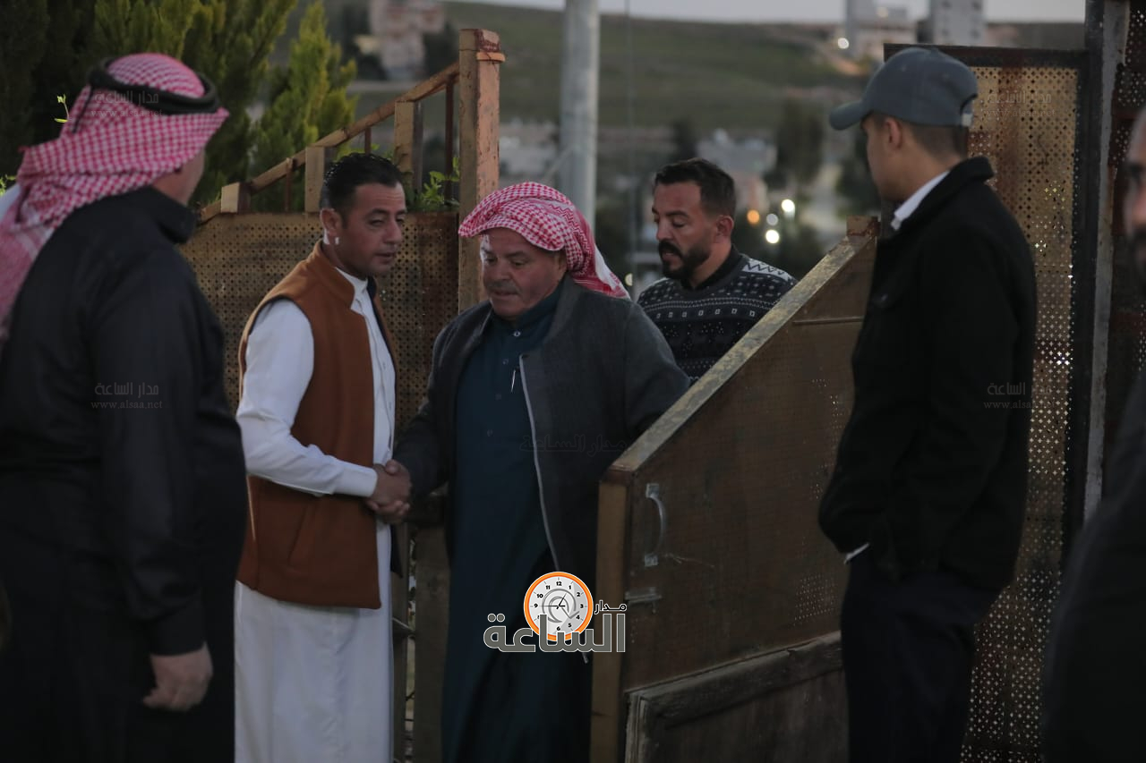 Madar Al-Saa Images 0.3327341317687884