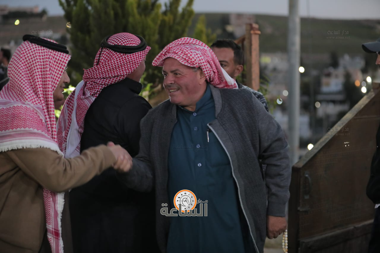 Madar Al-Saa Images 0.5756030637645173