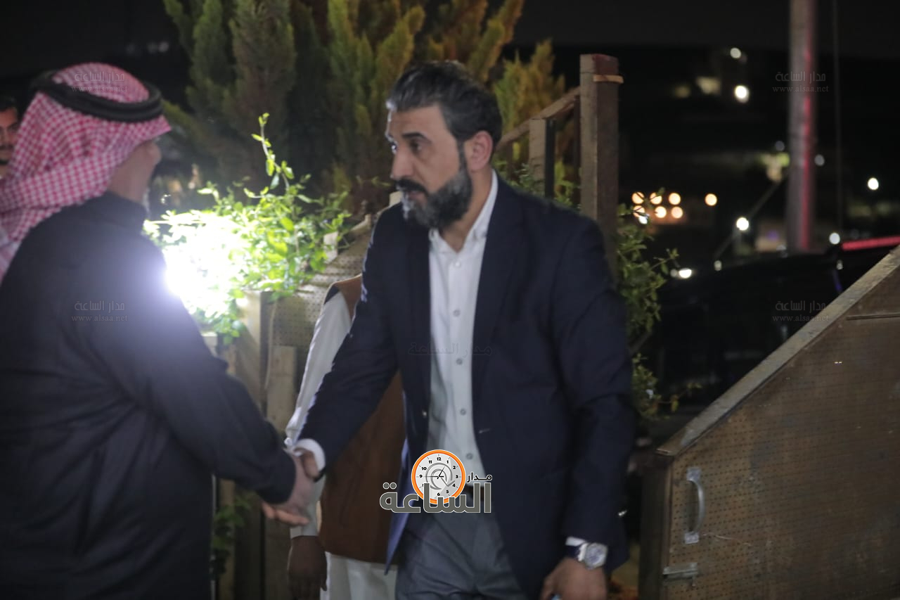 Madar Al-Saa Images 0.15806739375785428