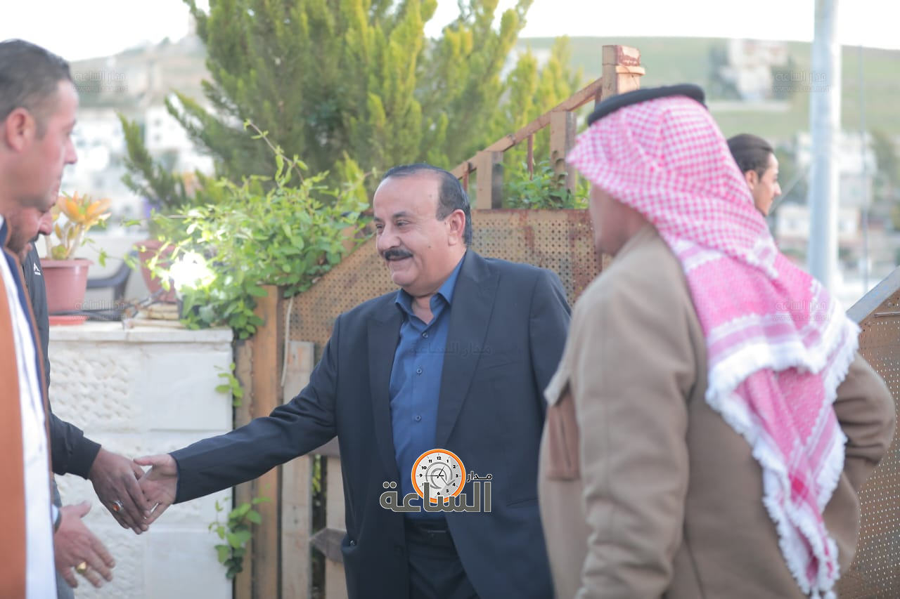 Madar Al-Saa Images 0.032824803161228155