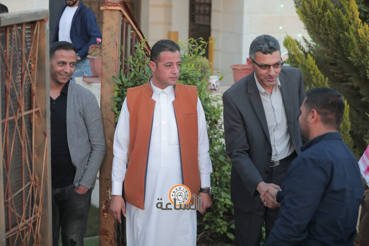 Madar Al-Saa Images 0.4369106378900811