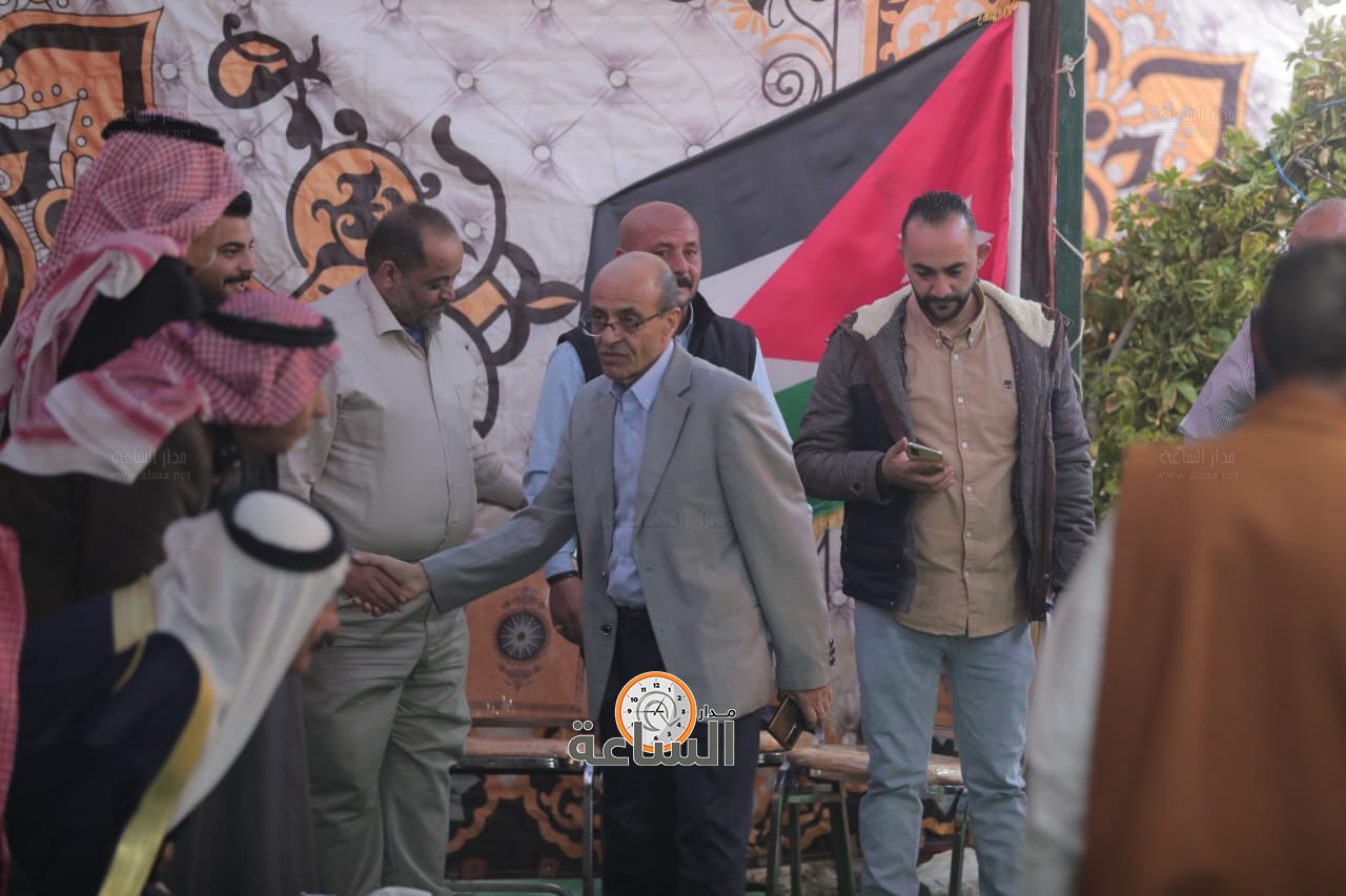 Madar Al-Saa Images 0.24088506790188702