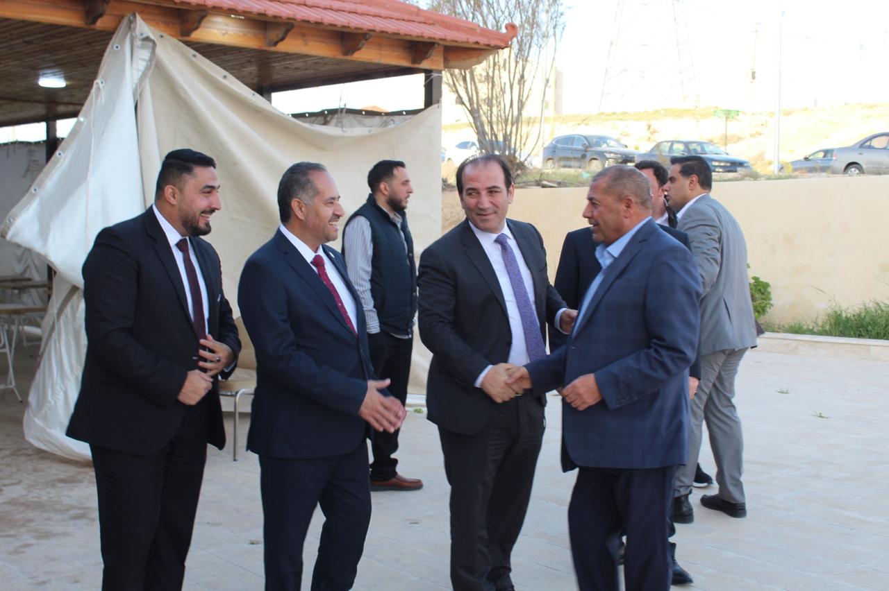 Madar Al-Saa Images 0.429790936548897