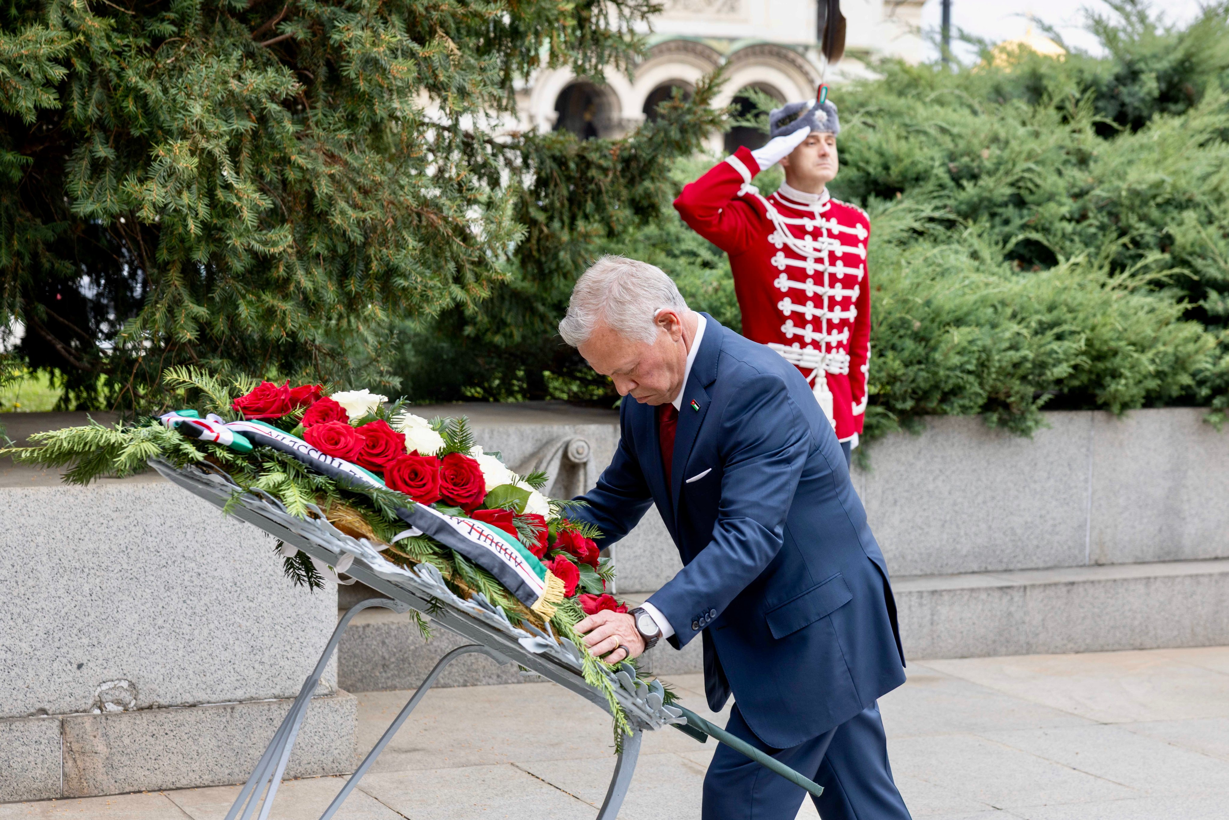 Madar Al-Saa Images 0.6216873701207524