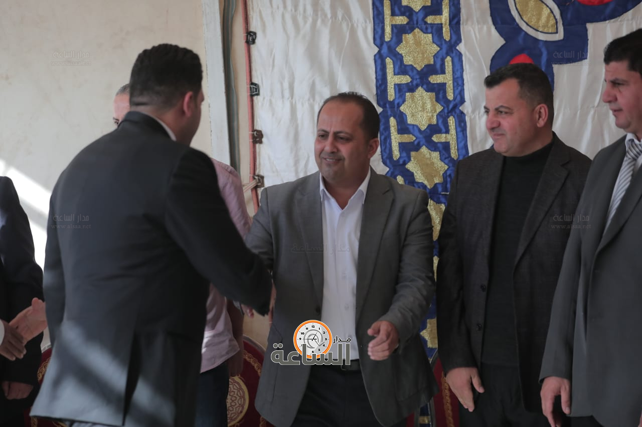 Madar Al-Saa Images 0.5003378811614814