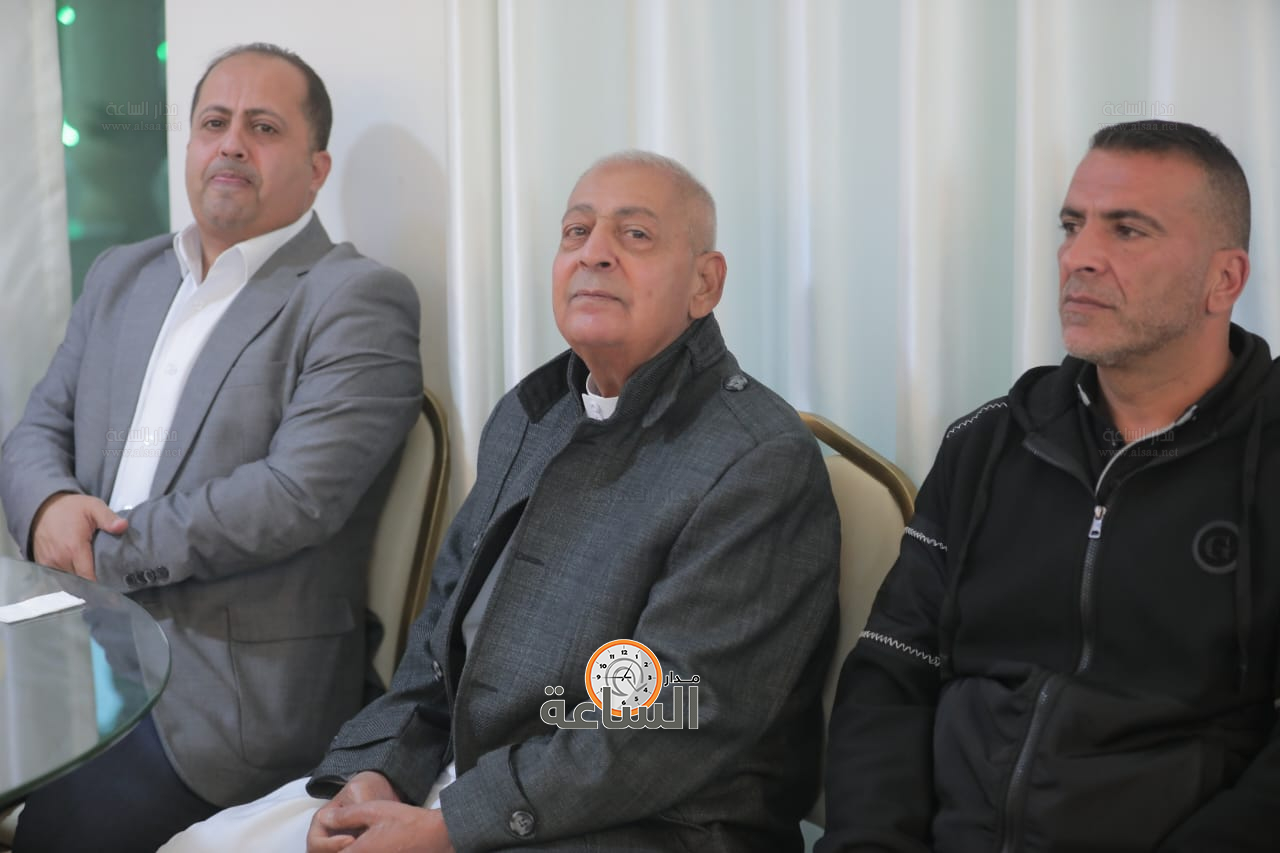 Madar Al-Saa Images 0.785403601124868