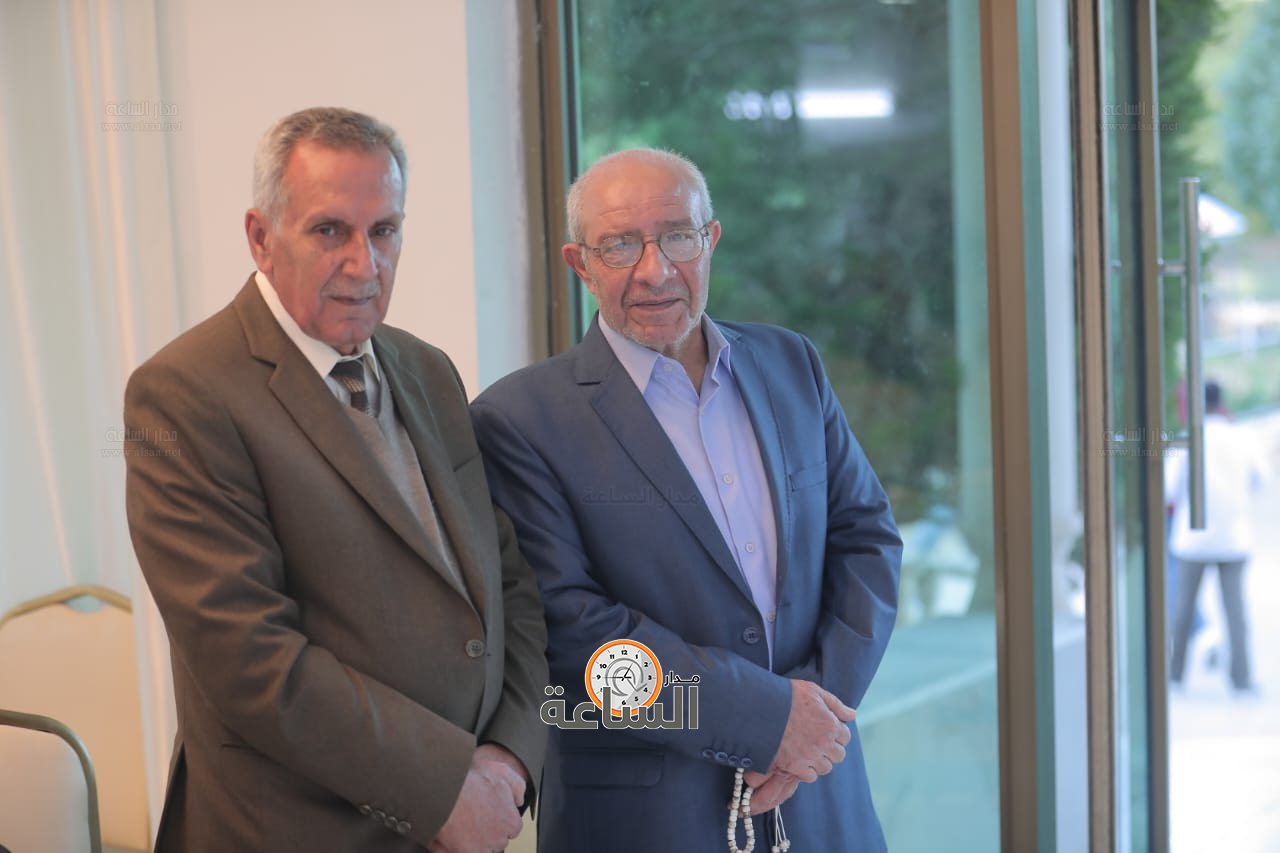 Madar Al-Saa Images 0.428172633139682