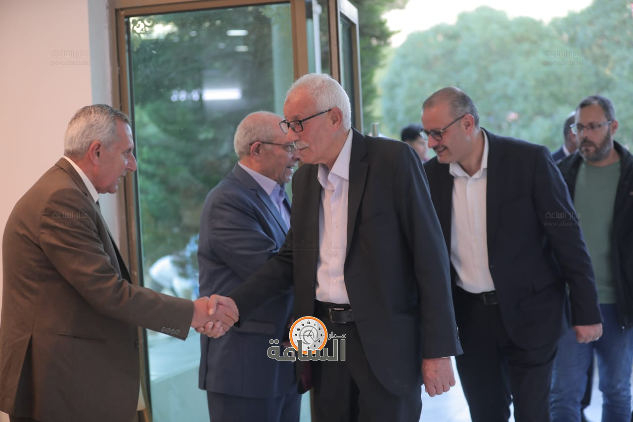 Madar Al-Saa Images 0.3546174483108204