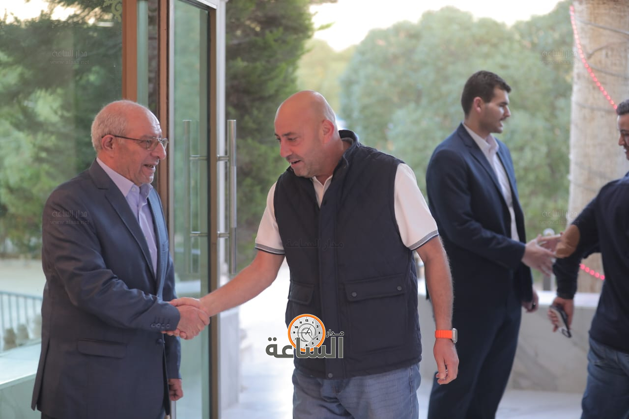 Madar Al-Saa Images 0.43443042796958475