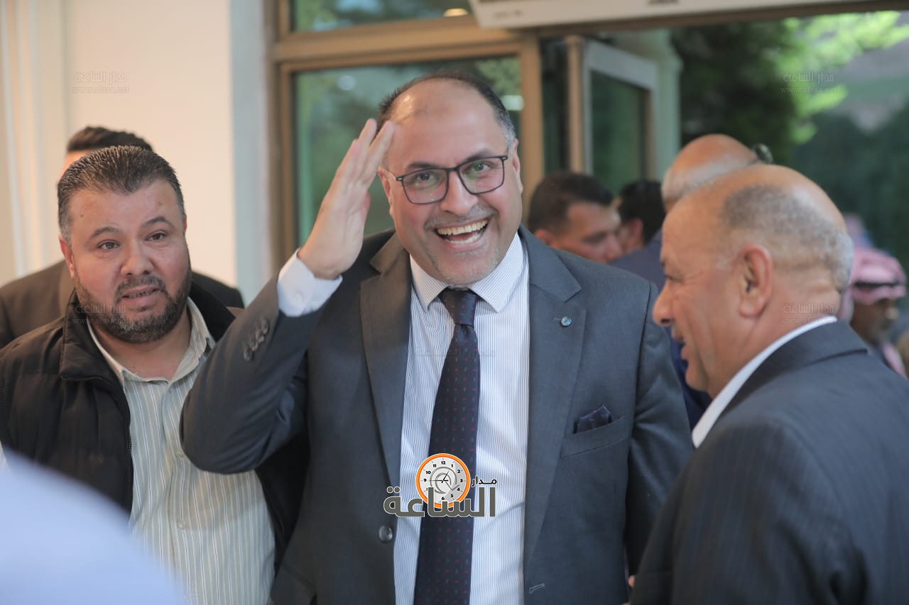 Madar Al-Saa Images 0.5457373183917527