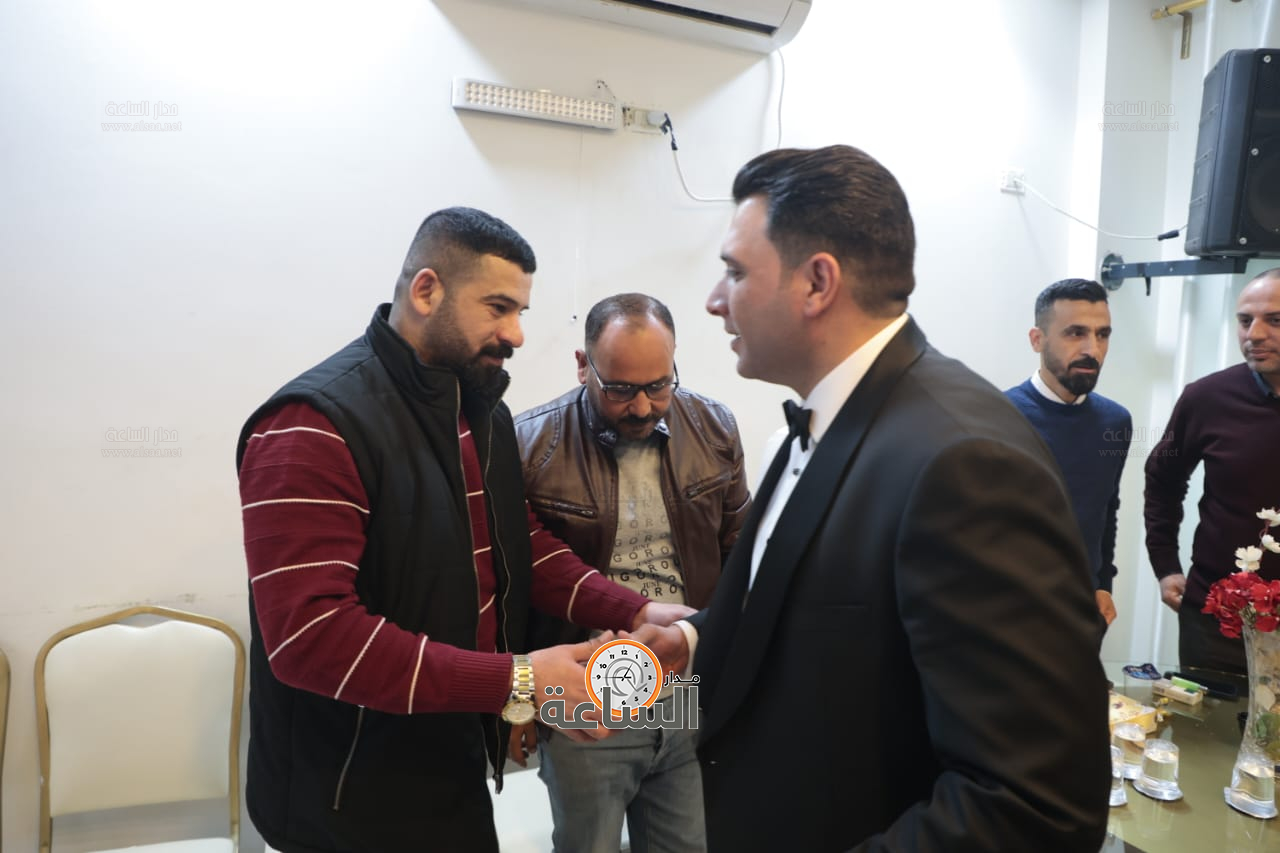 Madar Al-Saa Images 0.44940186414645167