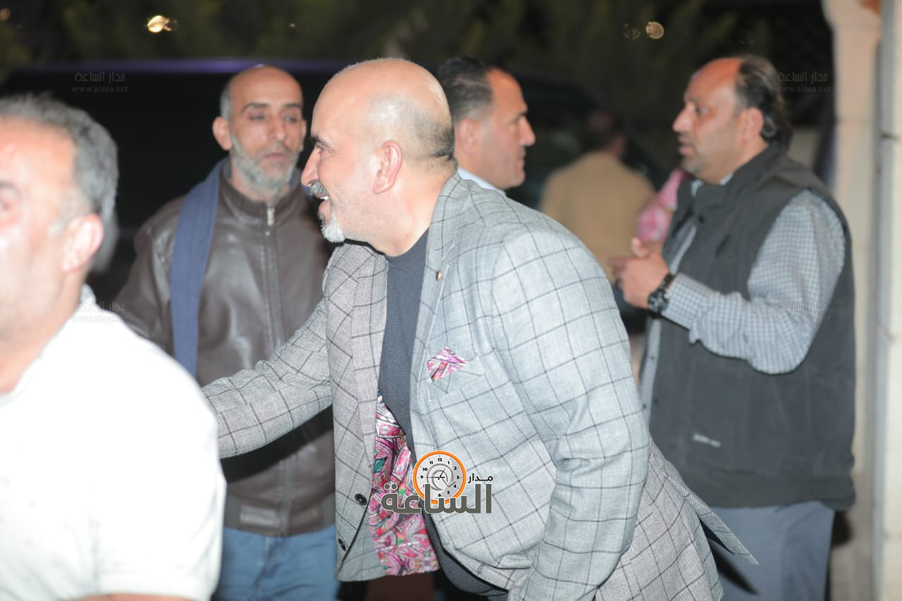 Madar Al-Saa Images 0.15578756919420877