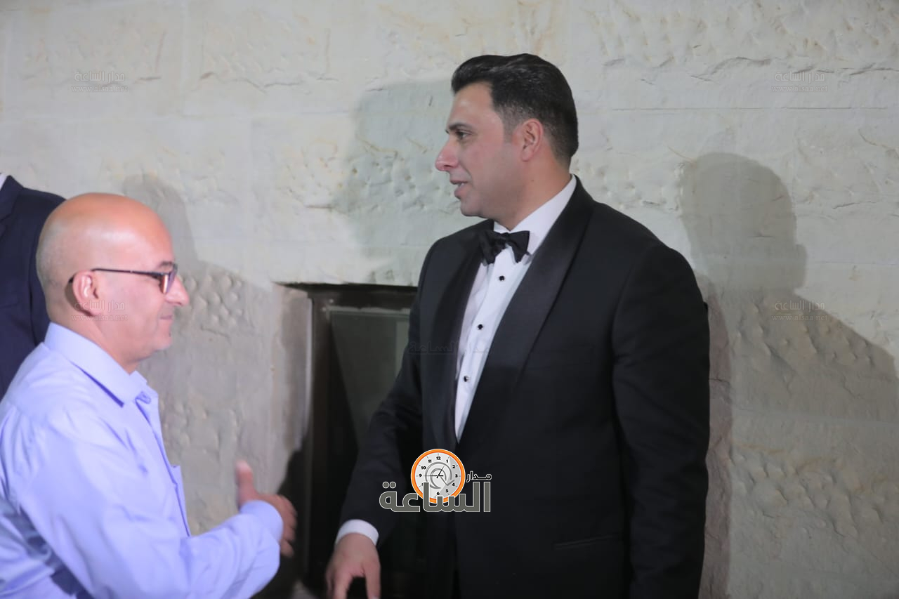 Madar Al-Saa Images 0.455980581130347