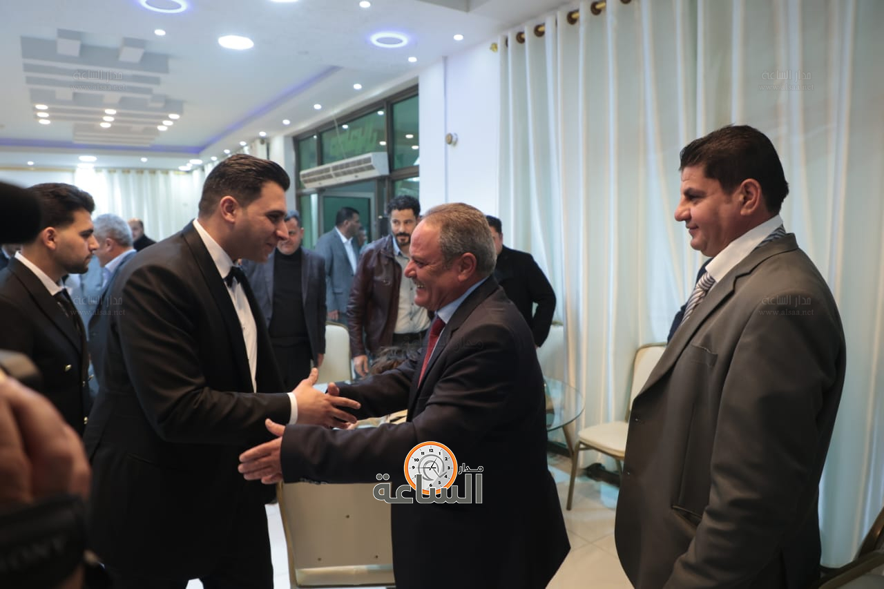 Madar Al-Saa Images 0.808741646879543