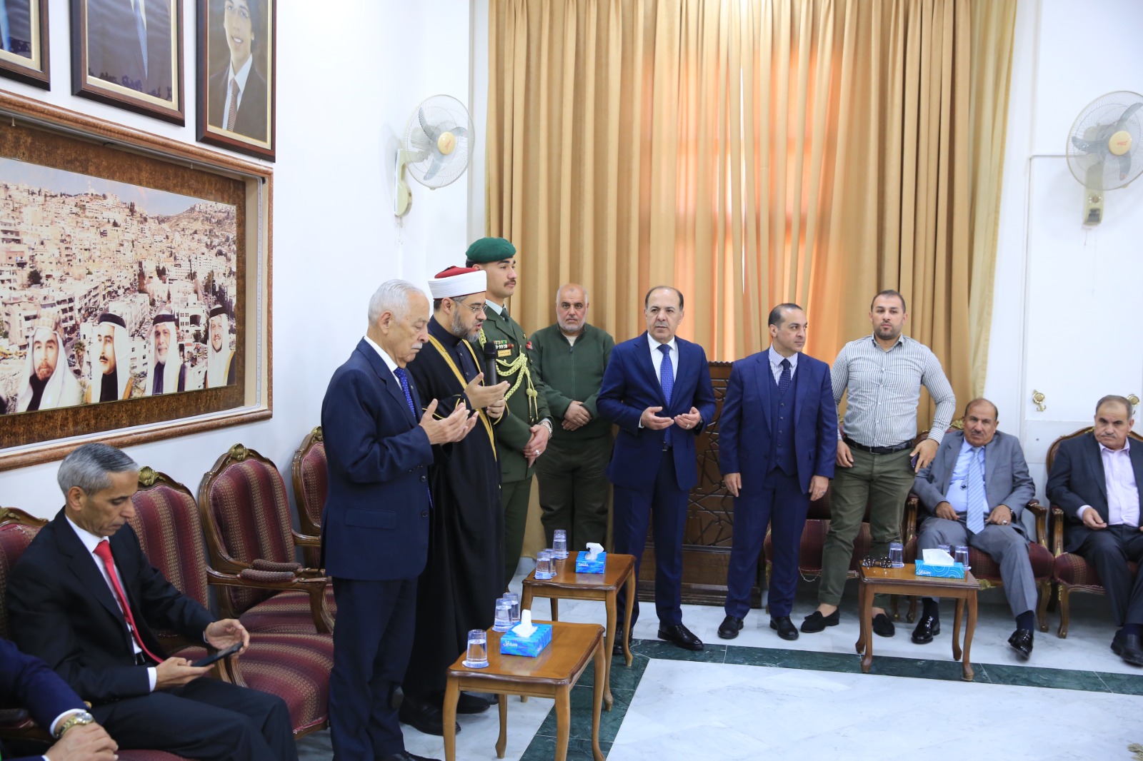 Madar Al-Saa Images 0.4204255180399967