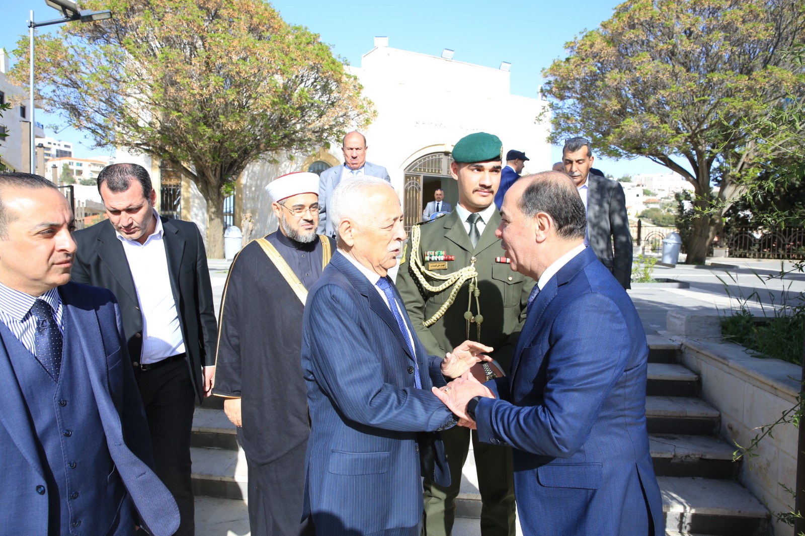 Madar Al-Saa Images 0.9702918412842994