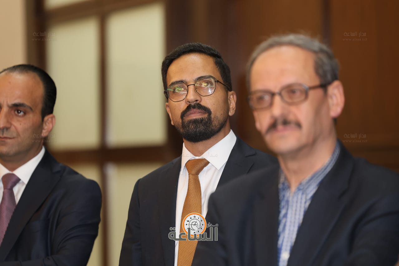 Madar Al-Saa Images 0.8109371319836747