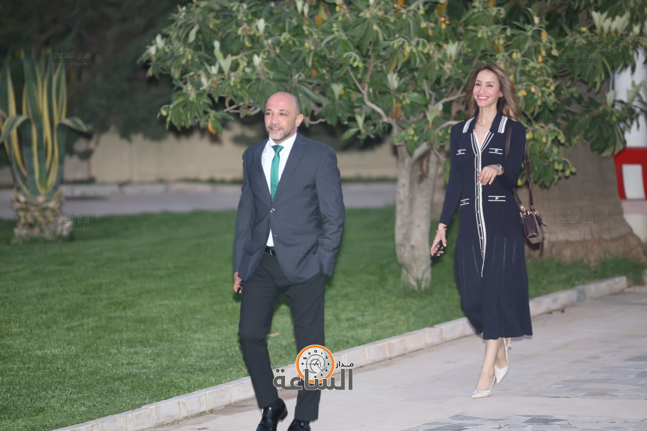 Madar Al-Saa Images 0.9190467319319828