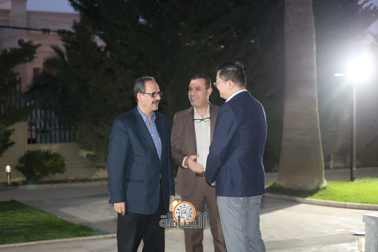 Madar Al-Saa Images 0.9188980635176012