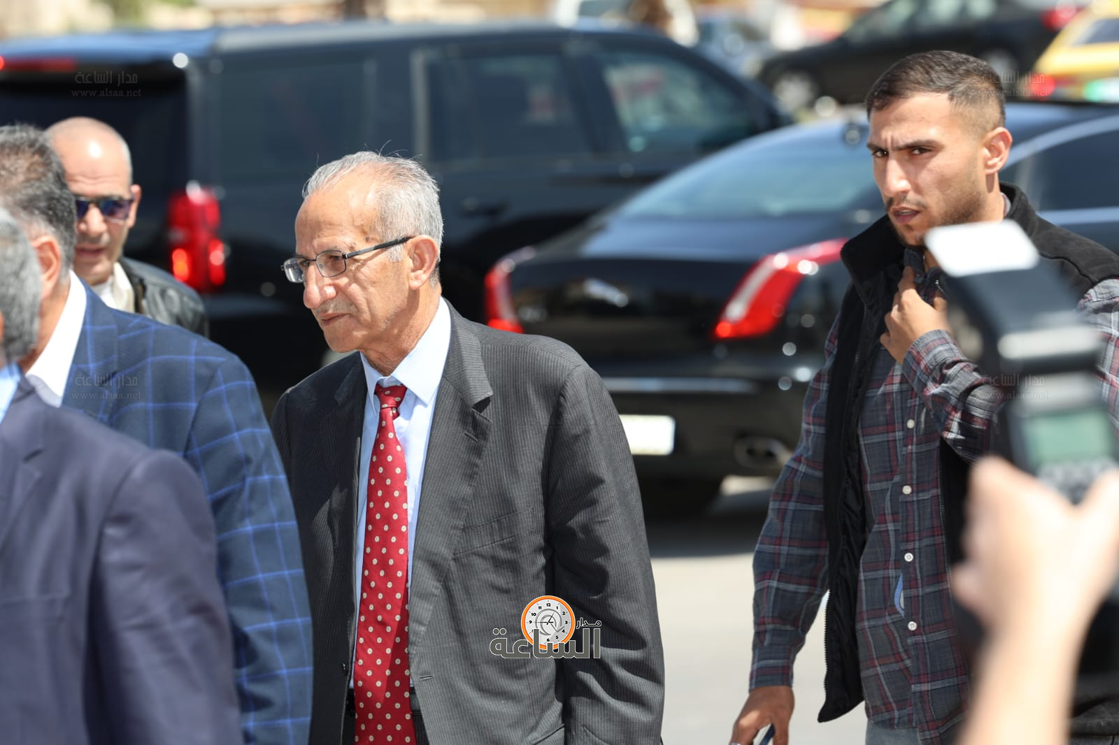 Madar Al-Saa Images 0.4939086989136967