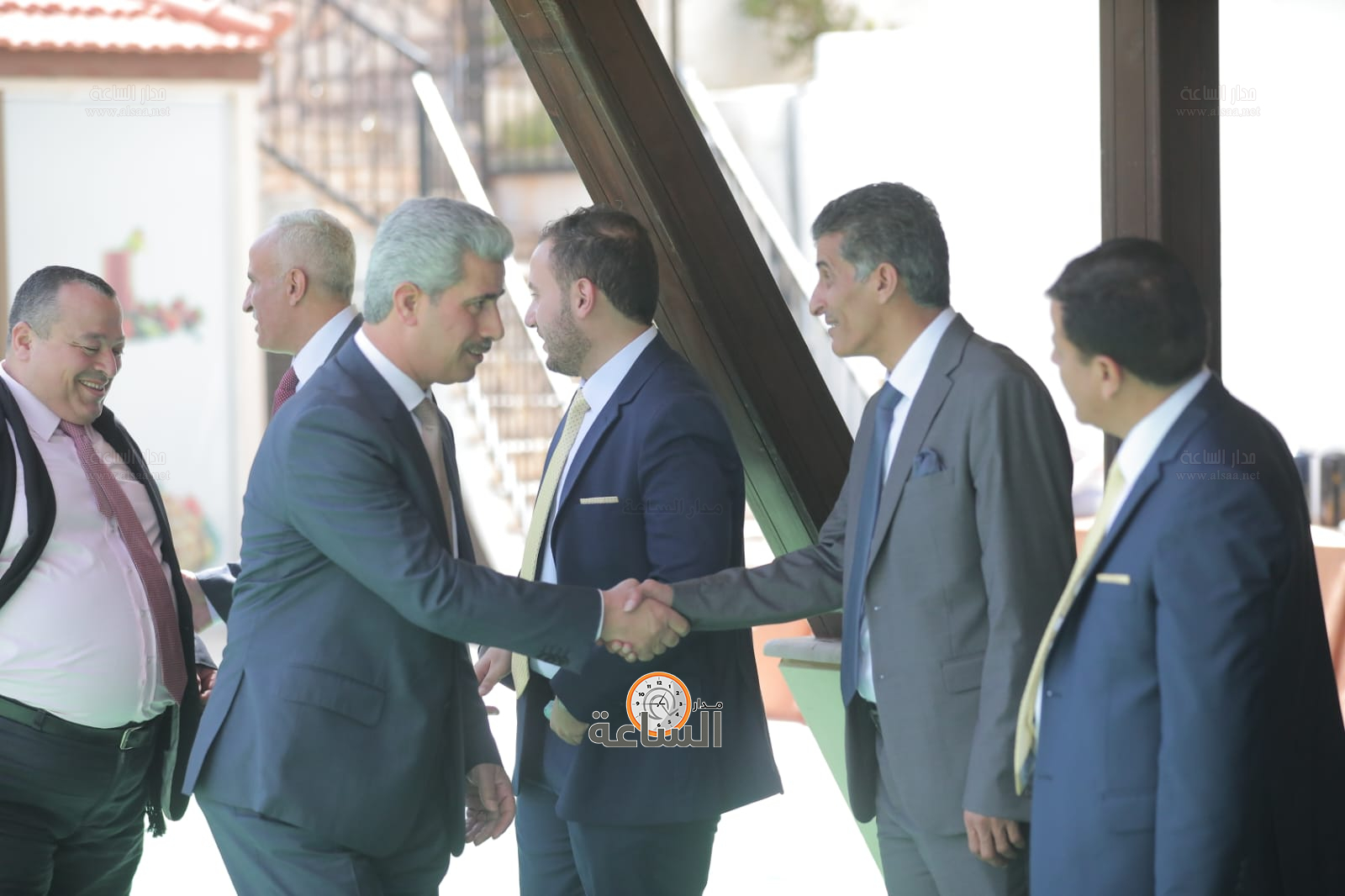 Madar Al-Saa Images 0.8097721886665901