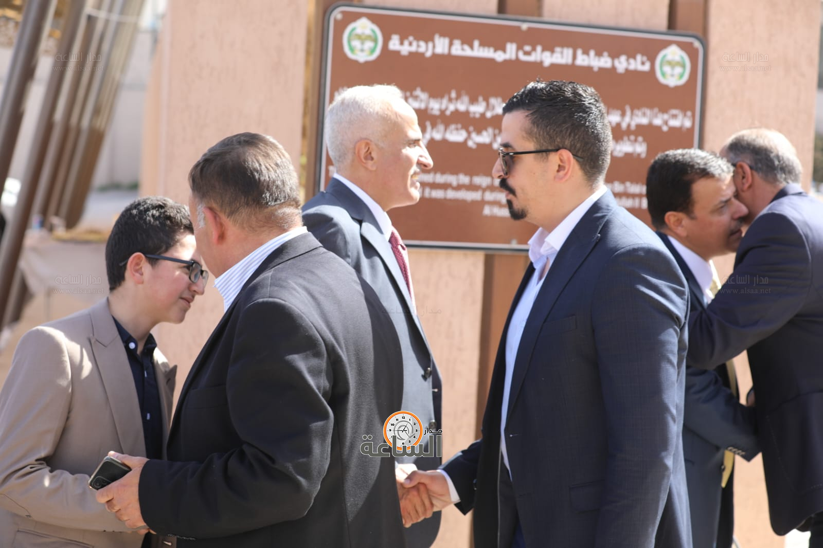 Madar Al-Saa Images 0.007529179611468262