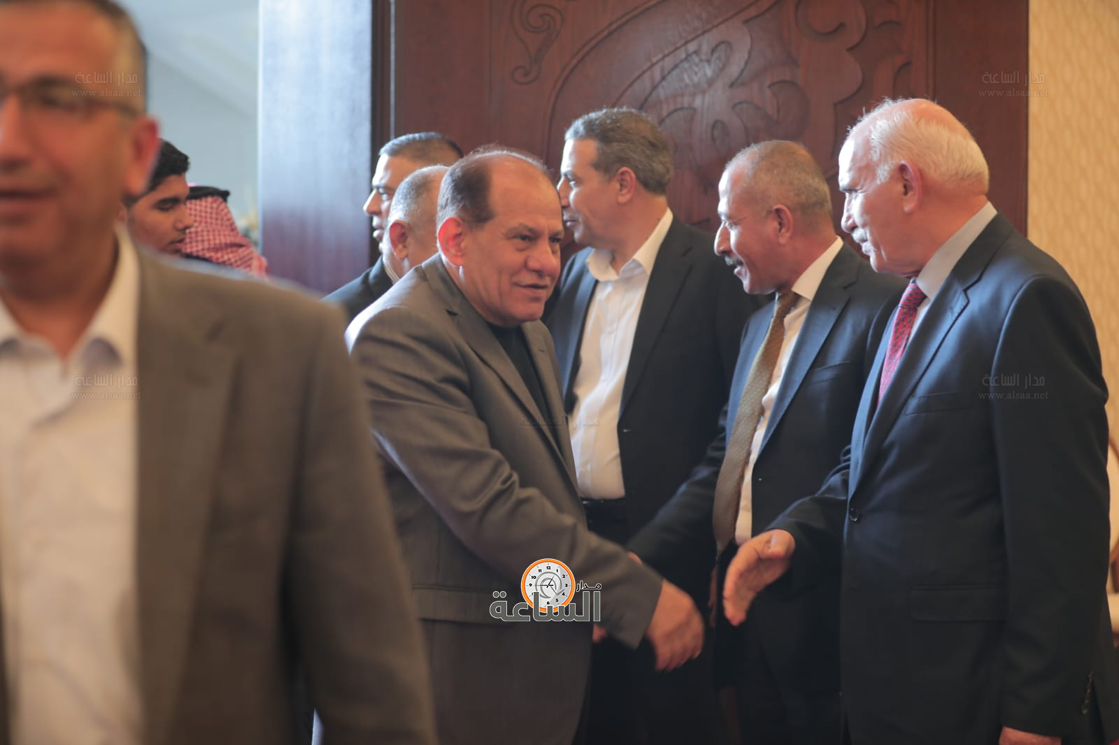 Madar Al-Saa Images 0.3064137319284608