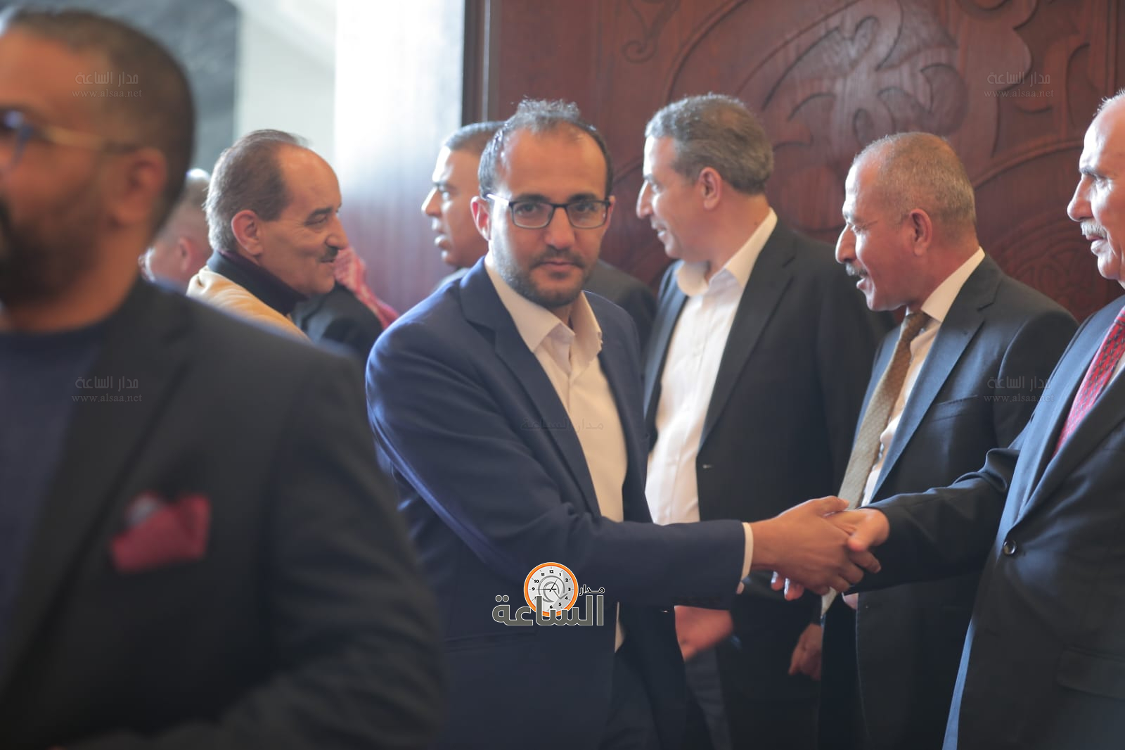 Madar Al-Saa Images 0.02517724114762432