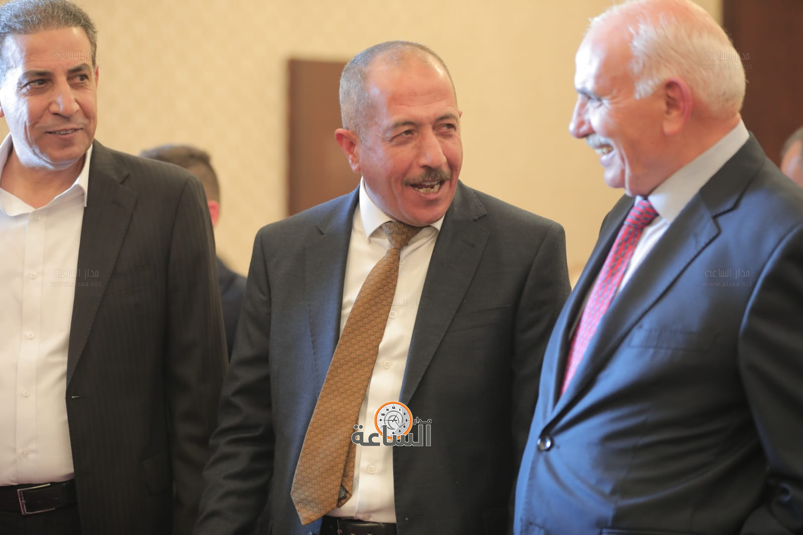 Madar Al-Saa Images 0.37609103135656574