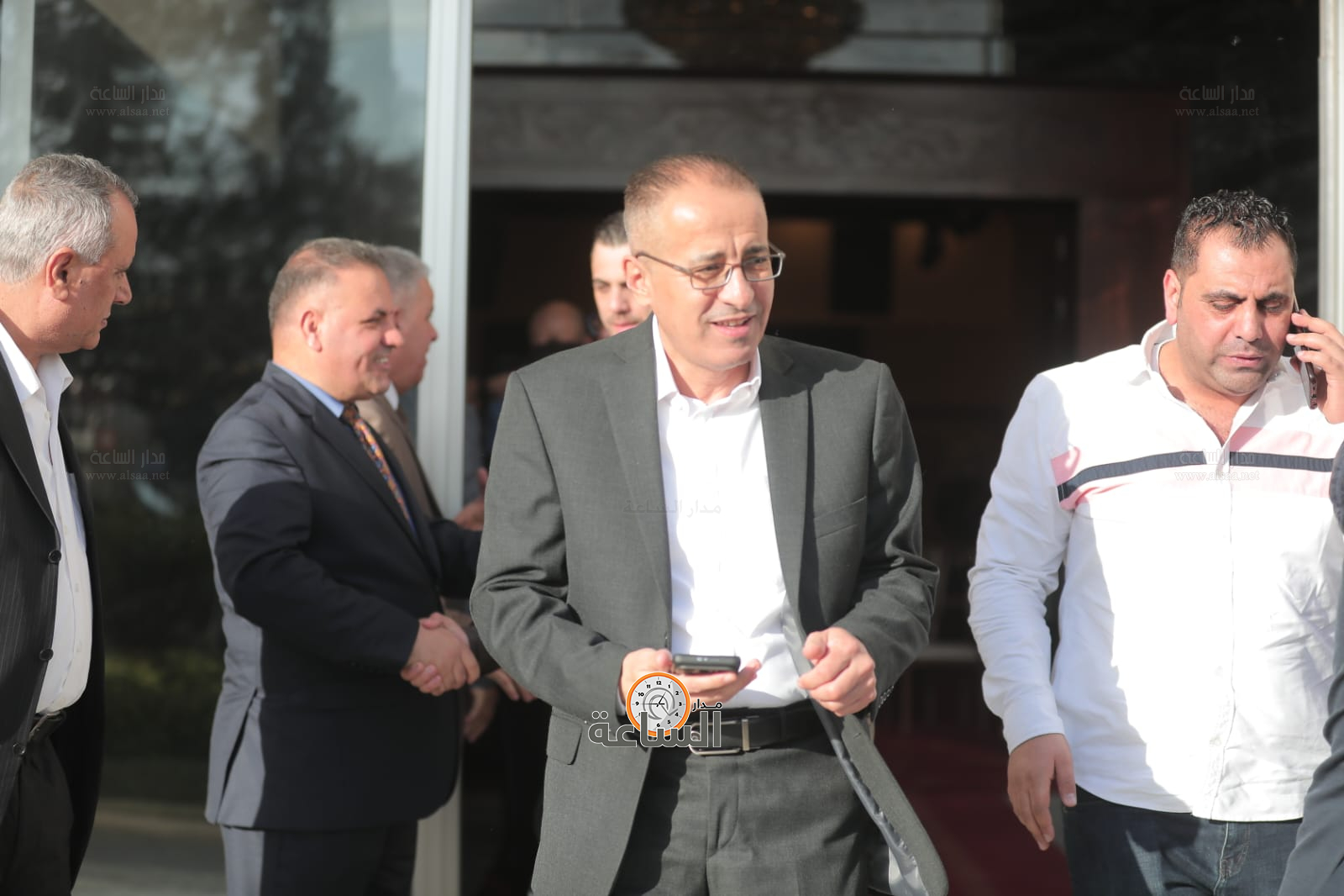 Madar Al-Saa Images 0.8402154770288113