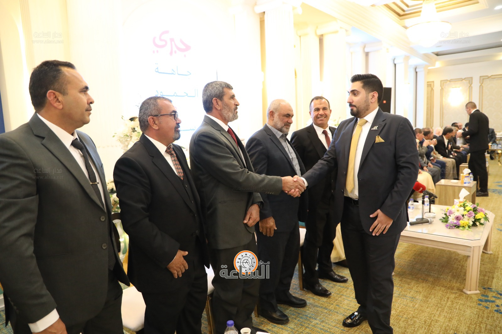 Madar Al-Saa Images 0.7859526381835875