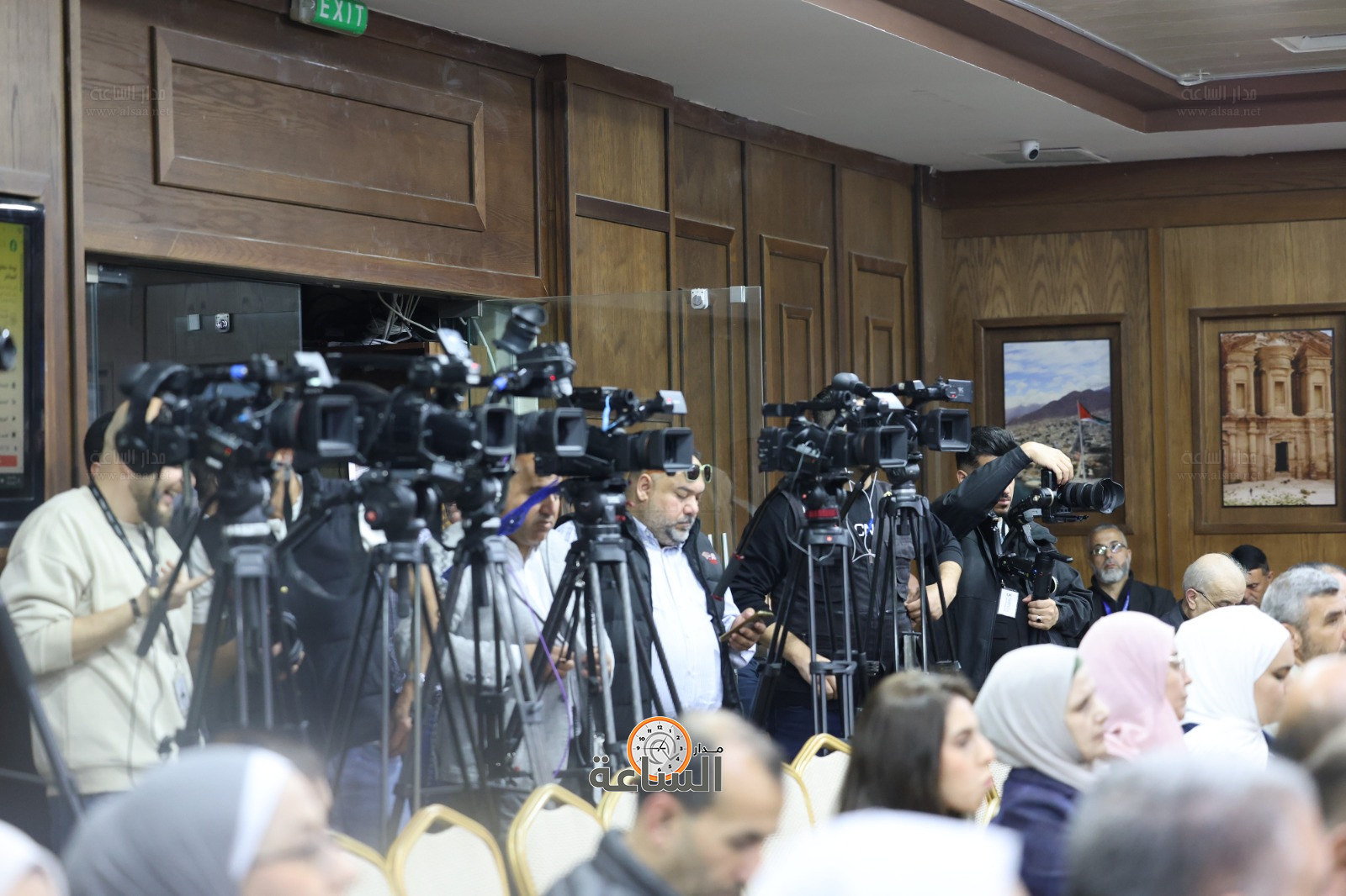 Madar Al-Saa Images 0.0013822119420028312