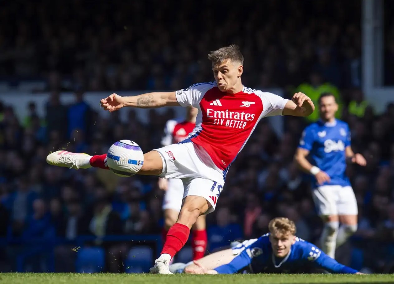 Madar Al-Saa Images 0.02197136457992932