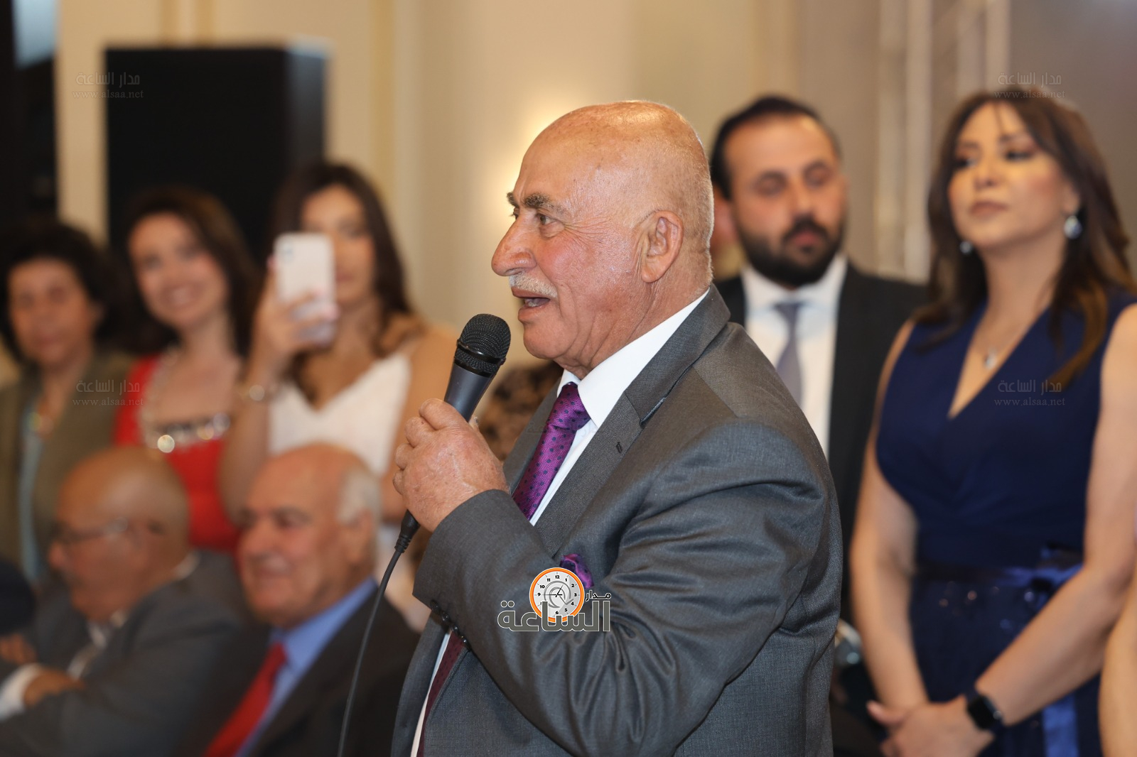 Madar Al-Saa Images 0.0036099387450443388