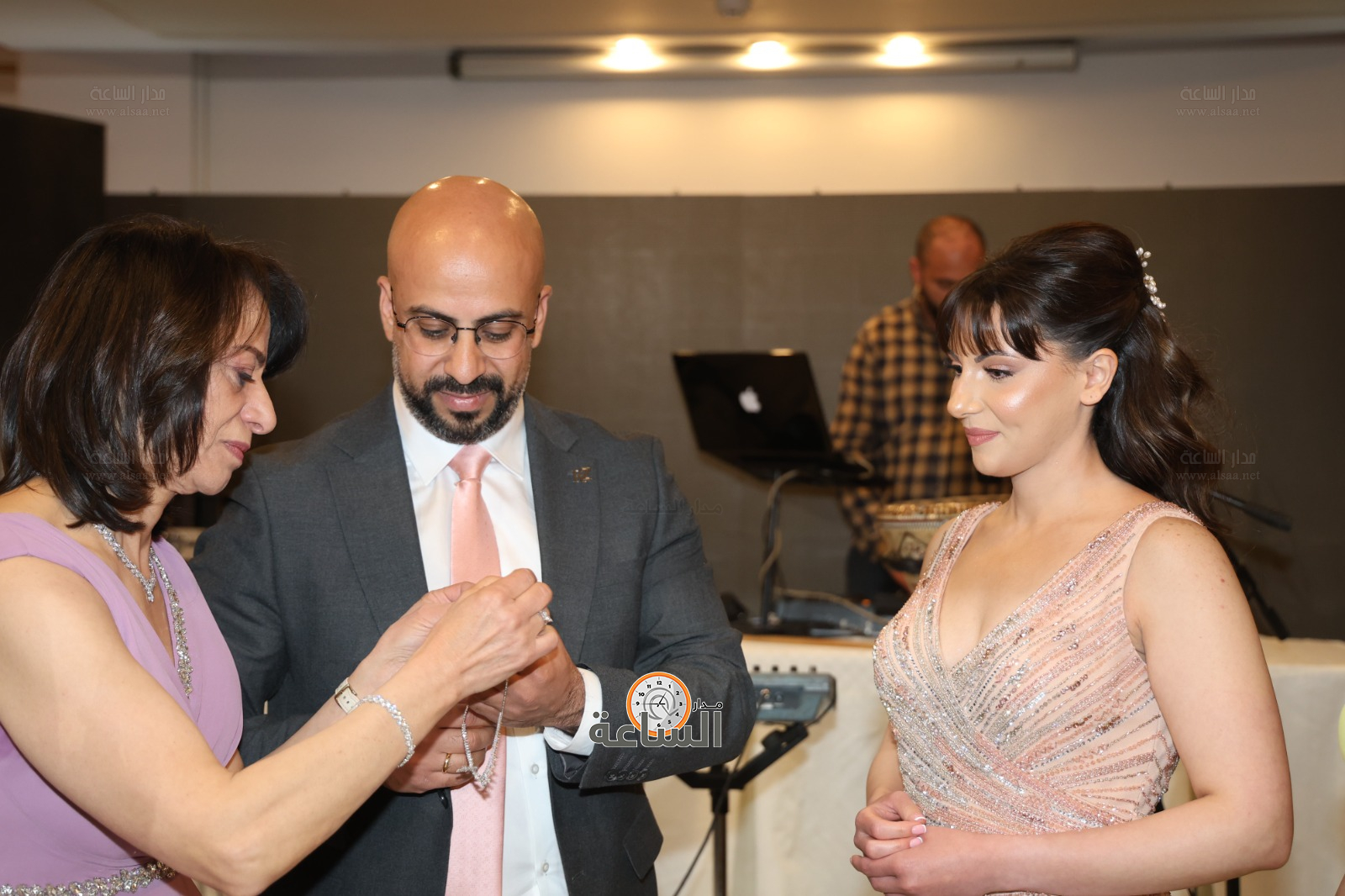 Madar Al-Saa Images 0.7862667196033013