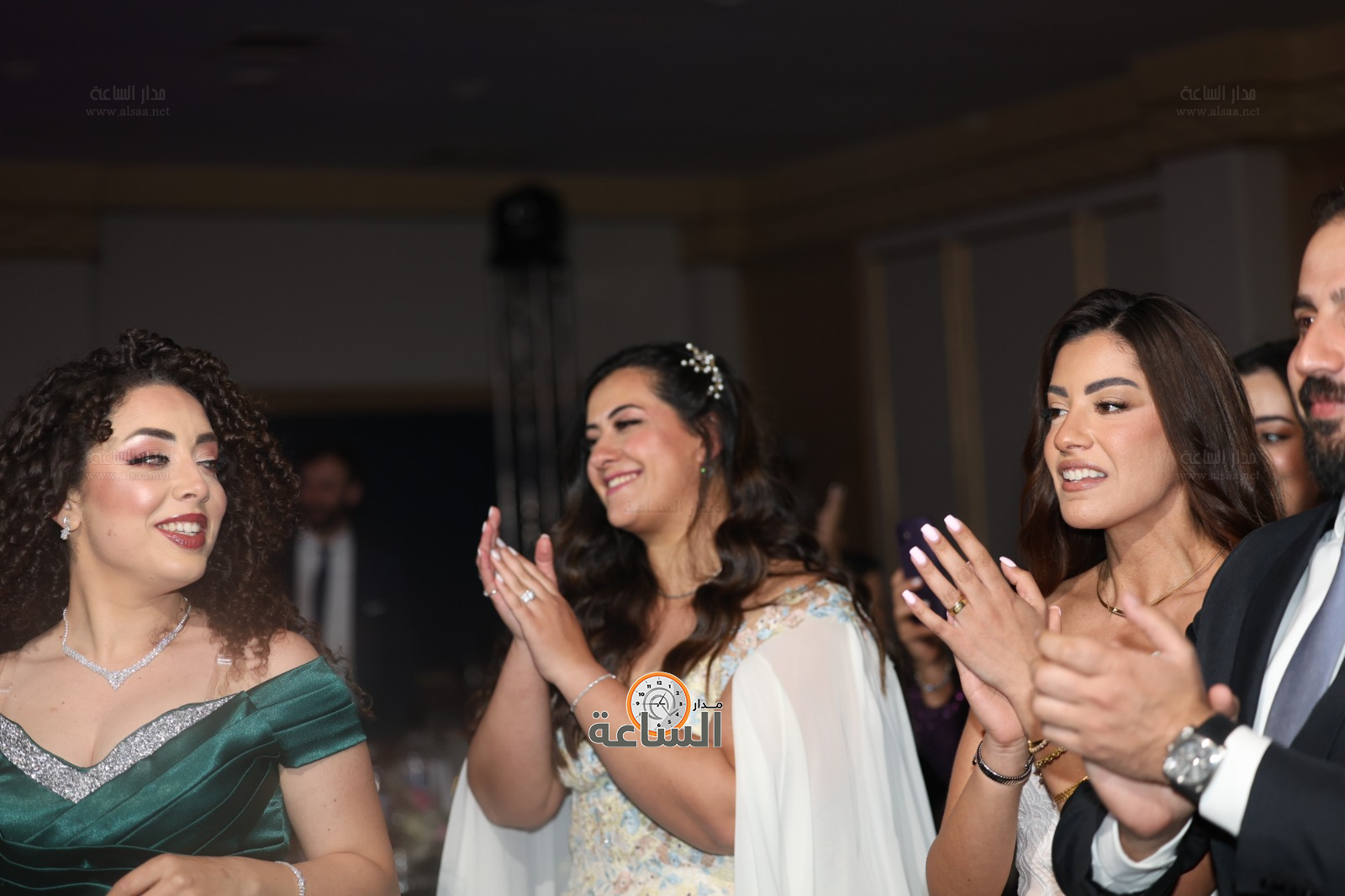 Madar Al-Saa Images 0.3909105920834135