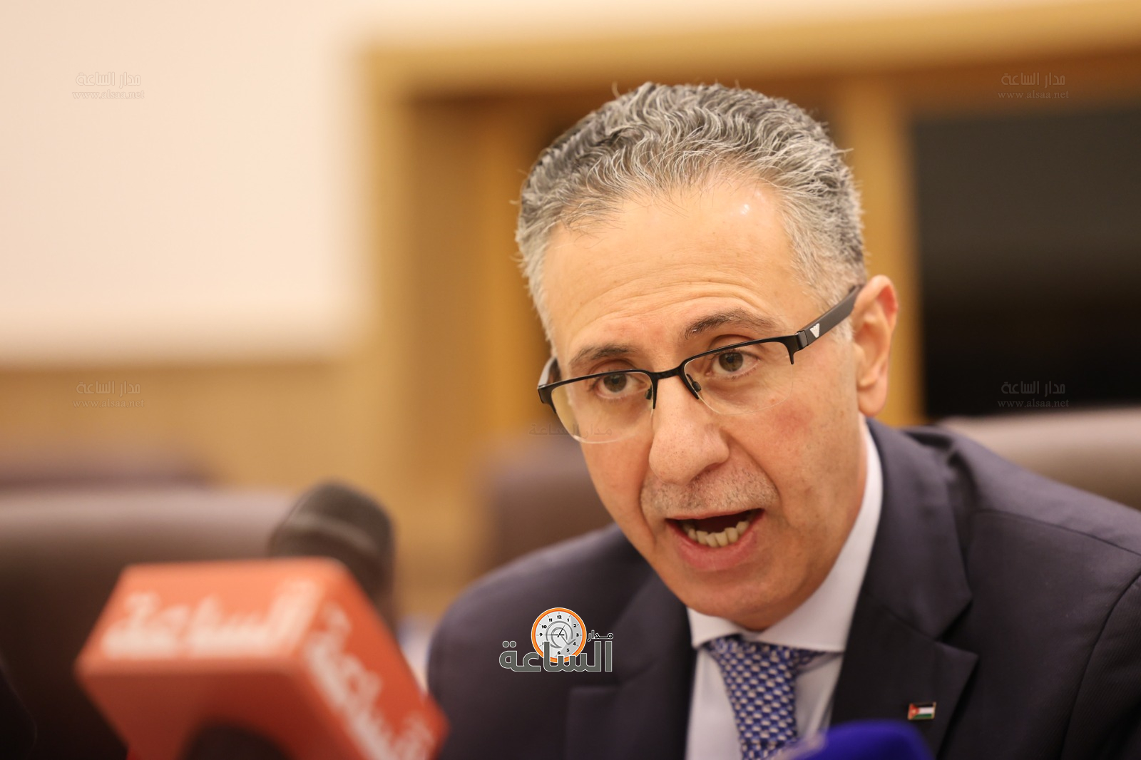 Madar Al-Saa Images 0.899754069246784